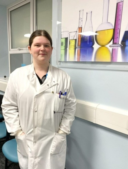 Abi-Murray-Biomedical-Scientist-degree-apprenticeship-768x1013.jpg